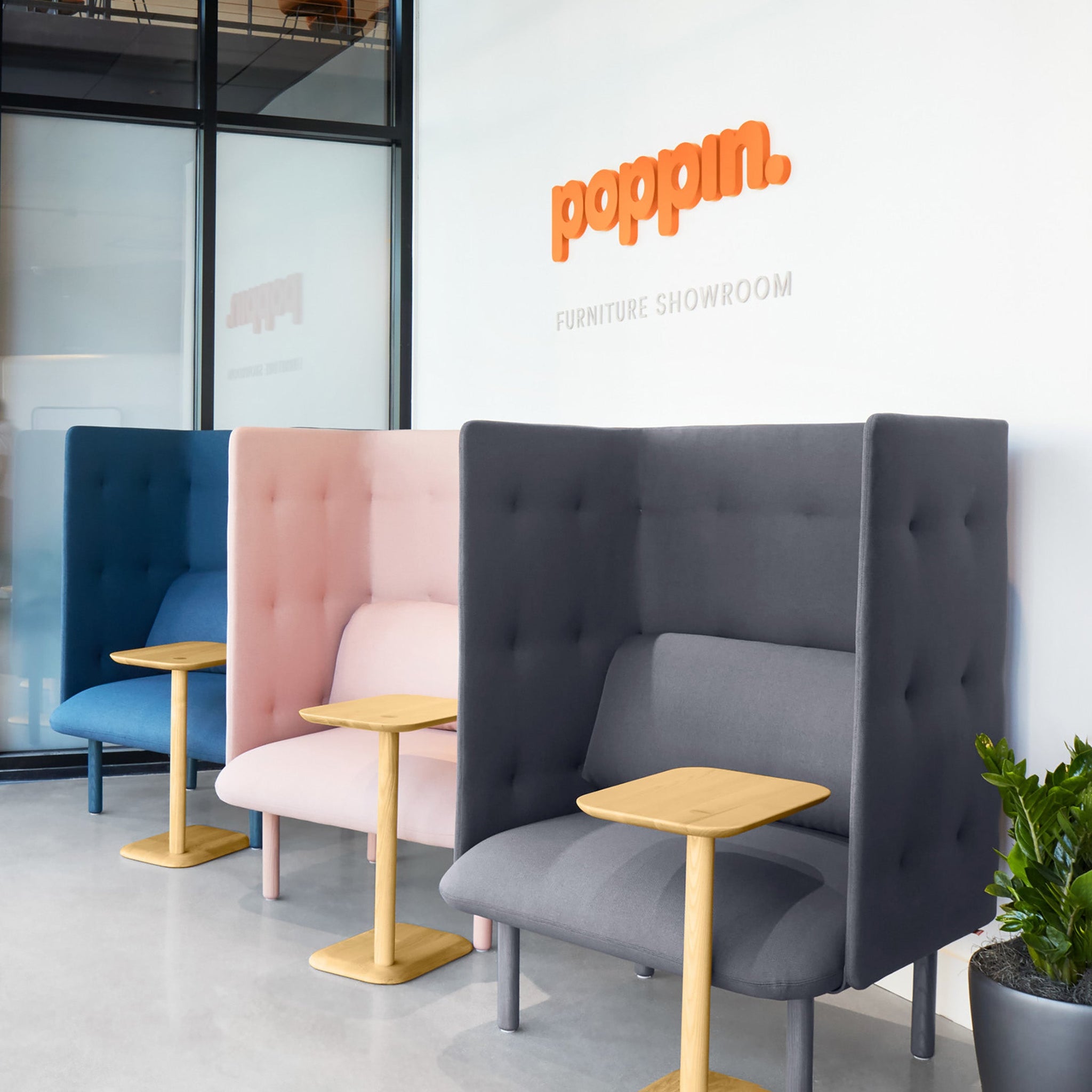 QT Privacy Lounge Chair